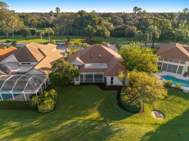 107 Golfview Court, Palm Beach Gardens, FL 33418