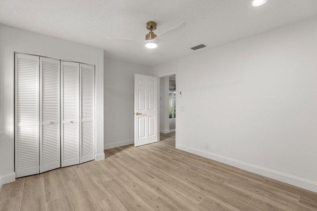 107 Golfview Court, Palm Beach Gardens, FL 33418