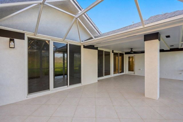 107 Golfview Court, Palm Beach Gardens, FL 33418