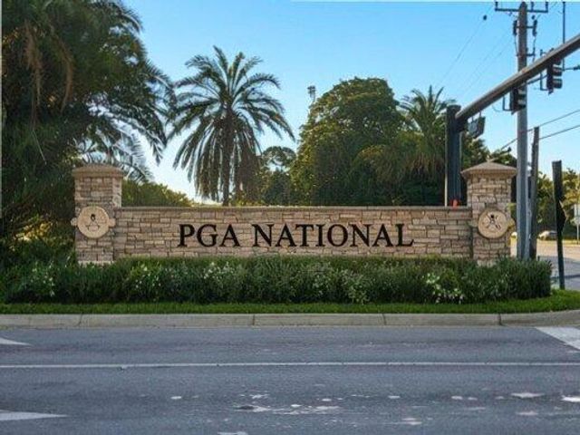 107 Golfview Court, Palm Beach Gardens, FL 33418
