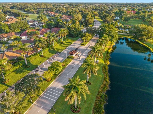107 Golfview Court, Palm Beach Gardens, FL 33418