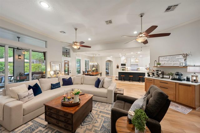102 Lazy Springs Drive, Montgomery, TX 77356