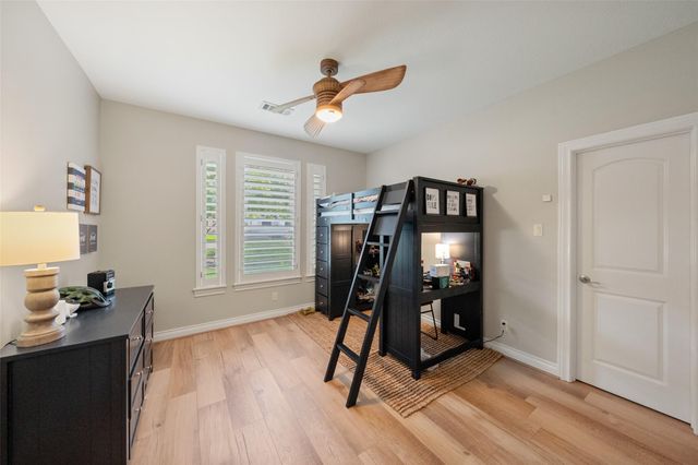 102 Lazy Springs Drive, Montgomery, TX 77356