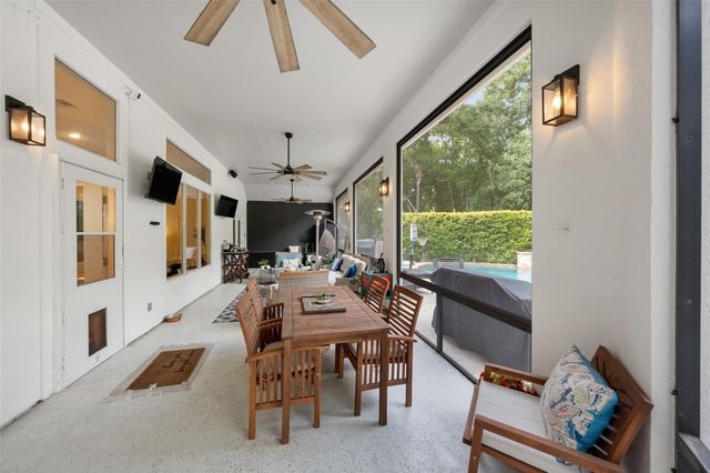 102 Lazy Springs Drive, Montgomery, TX 77356