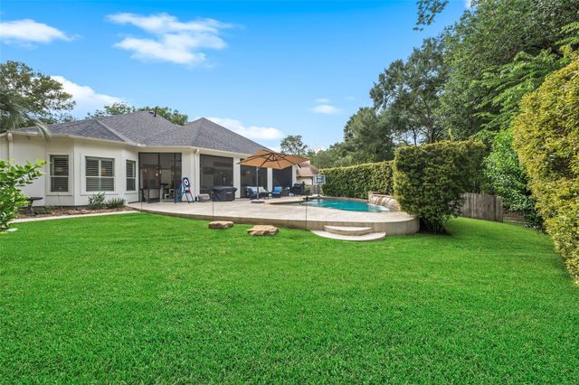 102 Lazy Springs Drive, Montgomery, TX 77356