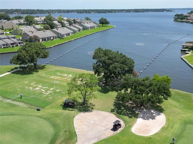 102 Lazy Springs Drive, Montgomery, TX 77356
