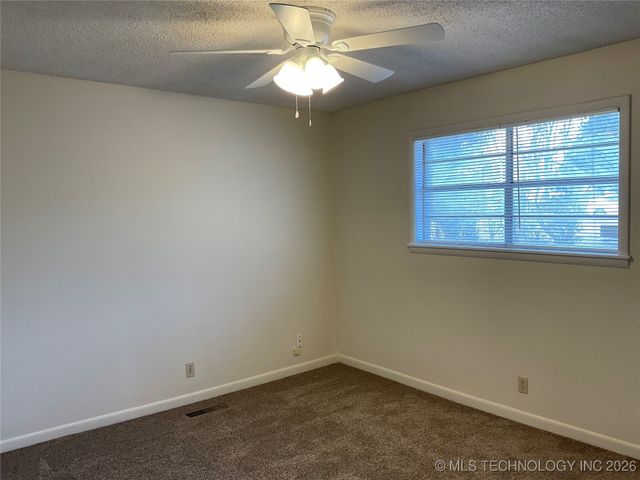 11523 E 17th Place, Tulsa, OK 74128