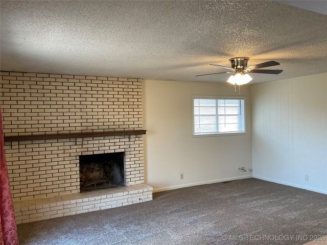 11523 E 17th Place, Tulsa, OK 74128