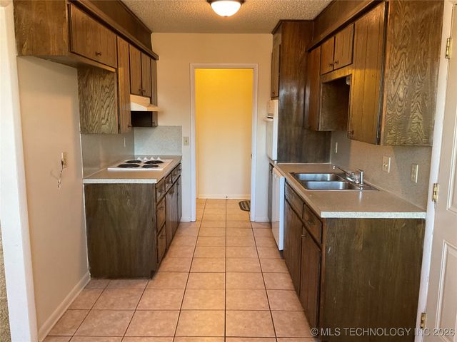 11523 E 17th Place, Tulsa, OK 74128