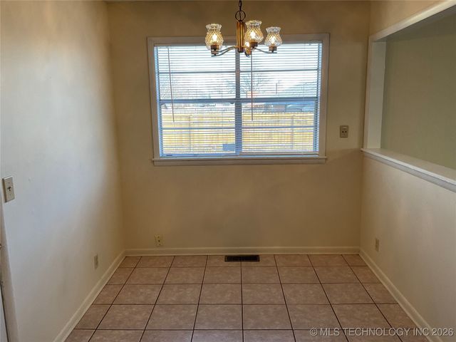 11523 E 17th Place, Tulsa, OK 74128