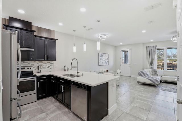 2605 PLAY HARD ALLEY, Kissimmee, FL 34744