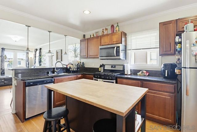 4566 32nd, San Diego, CA 92116