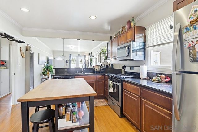 4566 32nd, San Diego, CA 92116