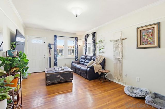 4566 32nd, San Diego, CA 92116
