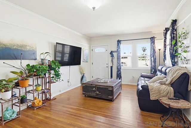 4566 32nd, San Diego, CA 92116