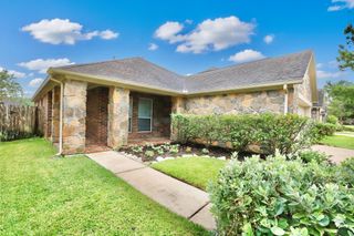 24919 Lakecrest Manor Drive, Katy, TX 77493