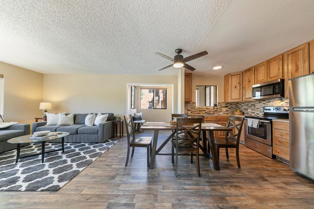 11723 Snowpeak Way Unit 569, Truckee, CA 96161