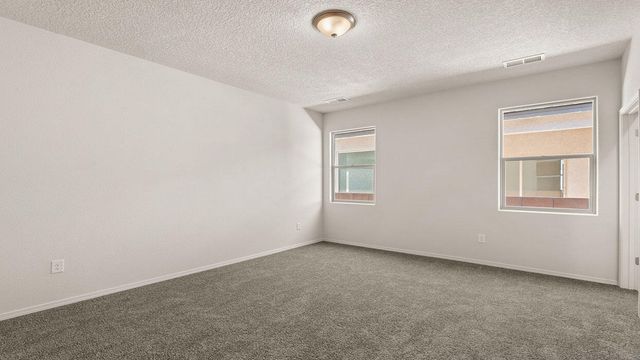 6124 Chicago Drive SE, Albuquerque, NM 87106