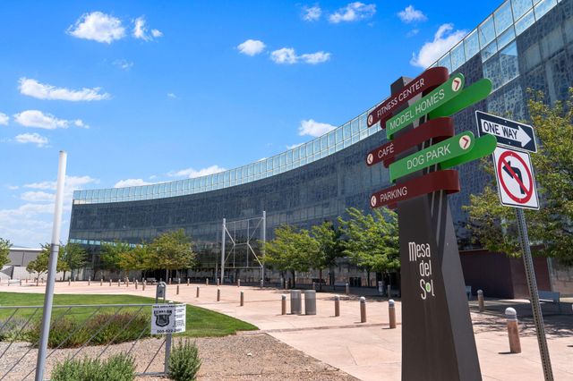 6124 Chicago Drive SE, Albuquerque, NM 87106