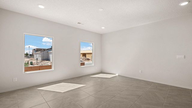 6124 Chicago Drive SE, Albuquerque, NM 87106