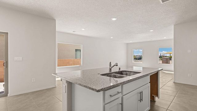 6124 Chicago Drive SE, Albuquerque, NM 87106