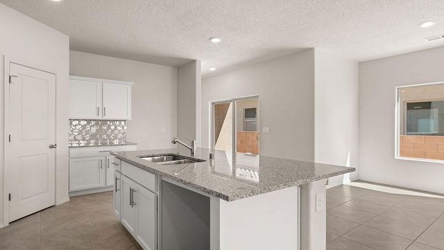 6124 Chicago Drive SE, Albuquerque, NM 87106