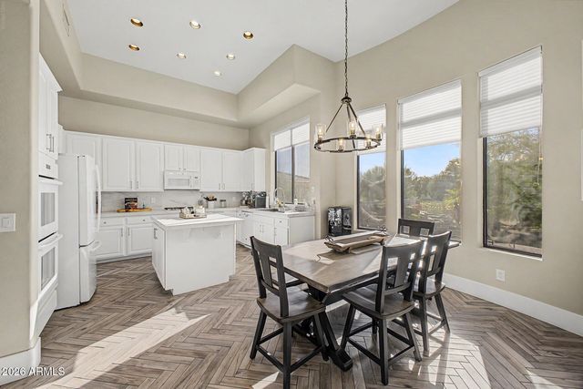 22852 N 52ND Street, Phoenix, AZ 85054
