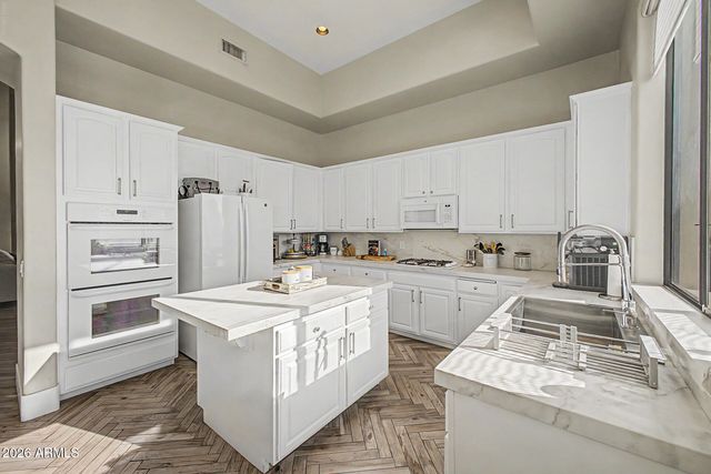 22852 N 52ND Street, Phoenix, AZ 85054