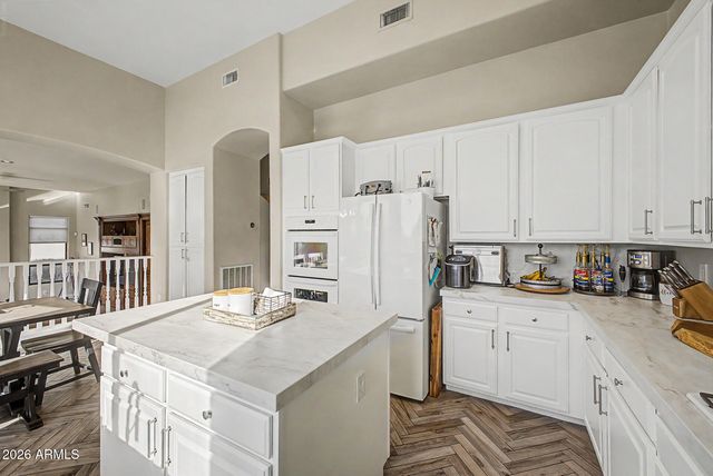 22852 N 52ND Street, Phoenix, AZ 85054