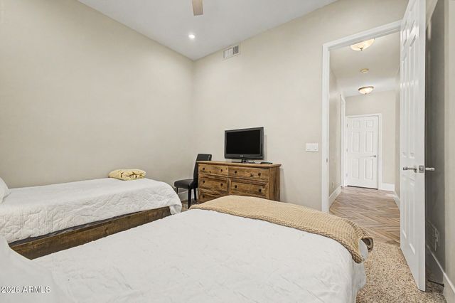 22852 N 52ND Street, Phoenix, AZ 85054