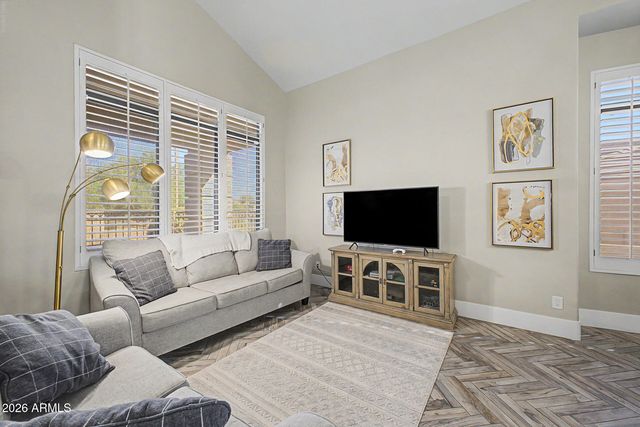 22852 N 52ND Street, Phoenix, AZ 85054