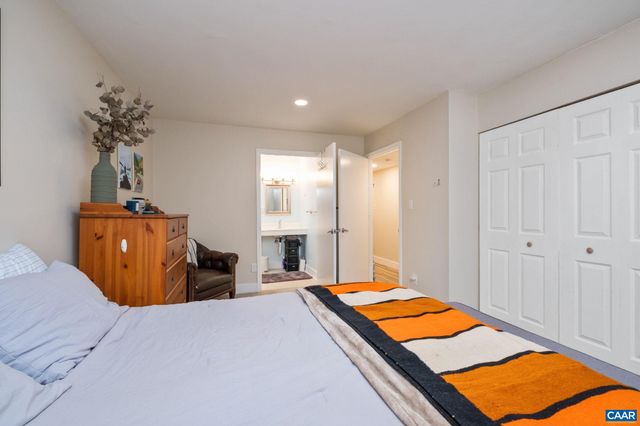 1908 Inglewood Dr Apt B, Charlottesville, VA 22901