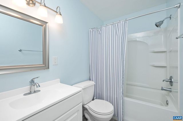 1908 Inglewood Dr Apt B, Charlottesville, VA 22901