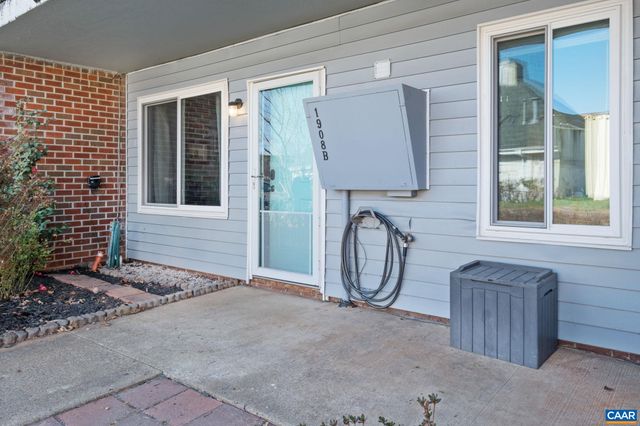 1908 Inglewood Dr Apt B, Charlottesville, VA 22901