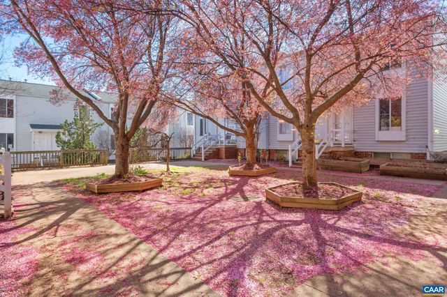 1908 Inglewood Dr Apt B, Charlottesville, VA 22901