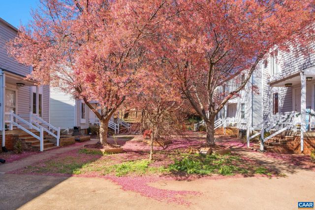 1908 Inglewood Dr Apt B, Charlottesville, VA 22901