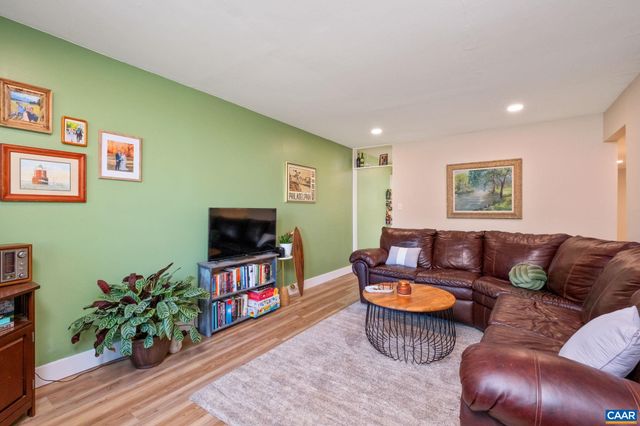 1908 Inglewood Dr Apt B, Charlottesville, VA 22901