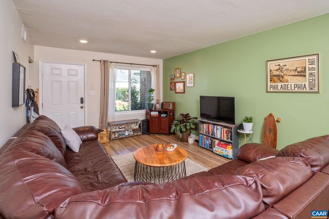 1908 Inglewood Dr Apt B, Charlottesville, VA 22901