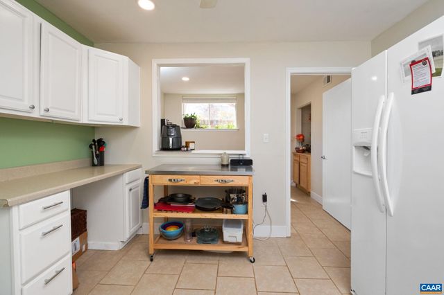 1908 Inglewood Dr Apt B, Charlottesville, VA 22901