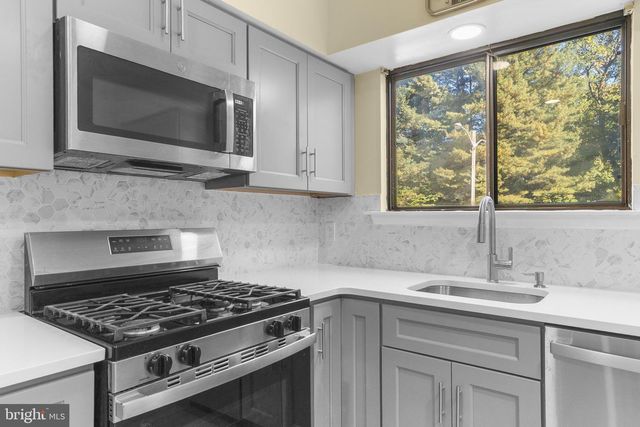 47 MARA CT, Cherry Hill, NJ 08002