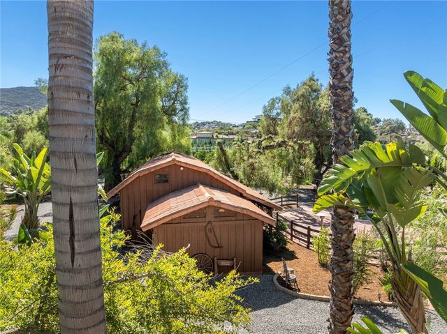 11550 Old Castle, Valley Center, CA 92082