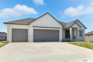 21735 Glenmore Drive, Gretna, NE 68028