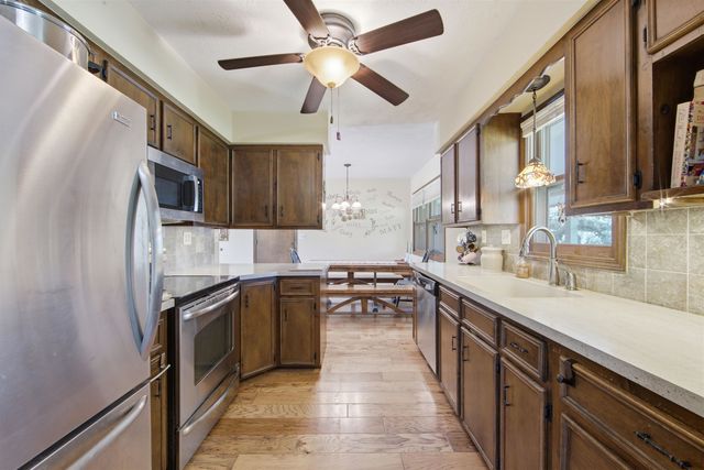 10560 SW Dennett Rd, Augusta, KS 67010