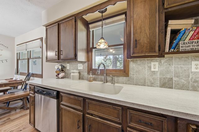 10560 SW Dennett Rd, Augusta, KS 67010