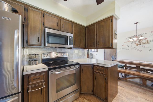 10560 SW Dennett Rd, Augusta, KS 67010