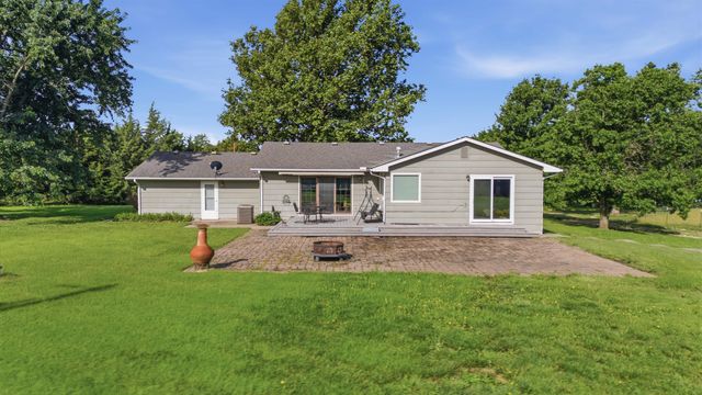 10560 SW Dennett Rd, Augusta, KS 67010