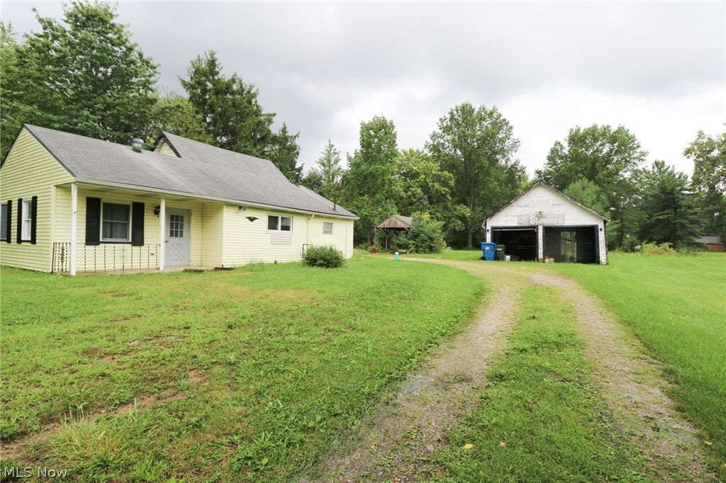 27305 bagley Road, Olmsted Twp, OH 44138