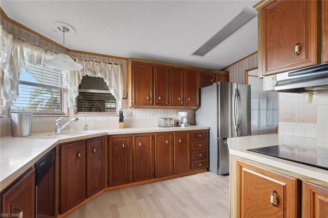 9258 Desoto DR, North Fort Myers, FL 33903