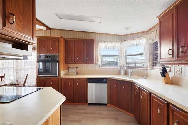 9258 Desoto DR, North Fort Myers, FL 33903