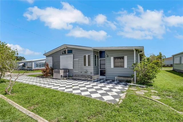 9258 Desoto DR, North Fort Myers, FL 33903